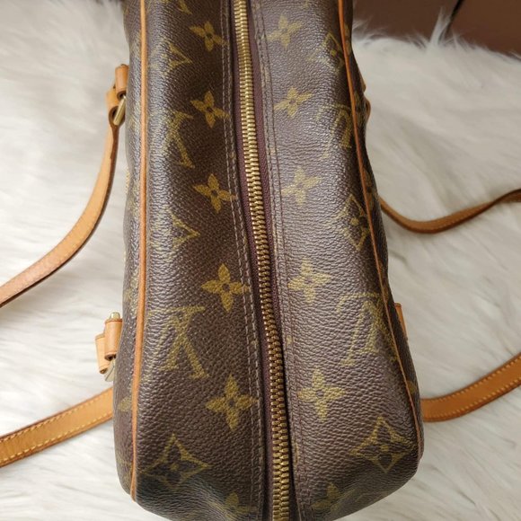 Authentic Preloved Cite MM - Picture 4 of 8